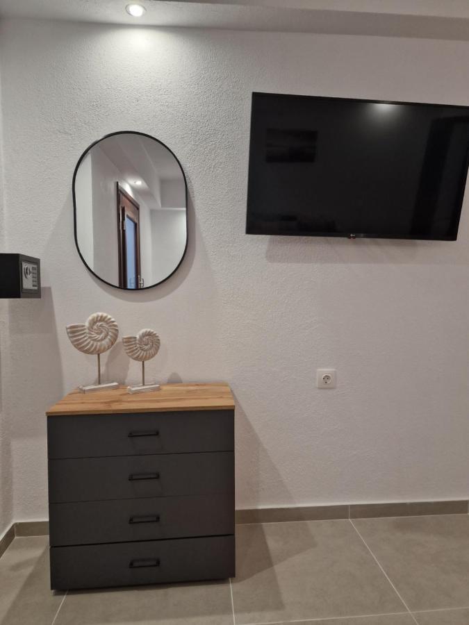 Апартаменти Το Στενάκι Скіатос Екстер'єр фото